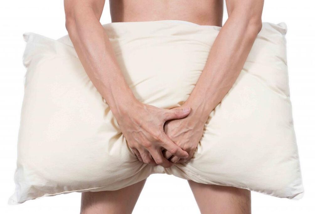 mężczyzna ćwiczy, aby zwiększyć potencję